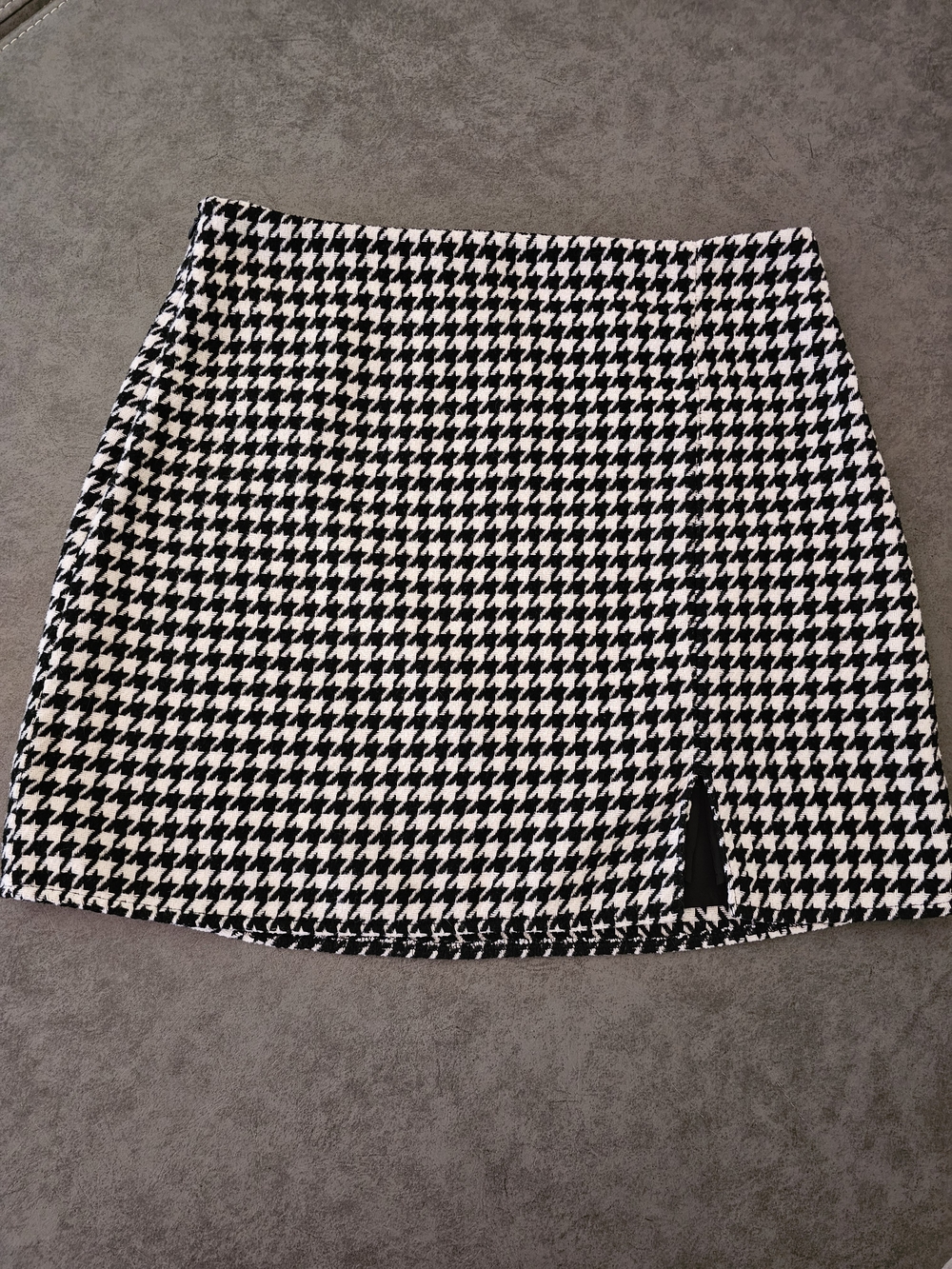 Black and White Houndstooth Mini Skirt